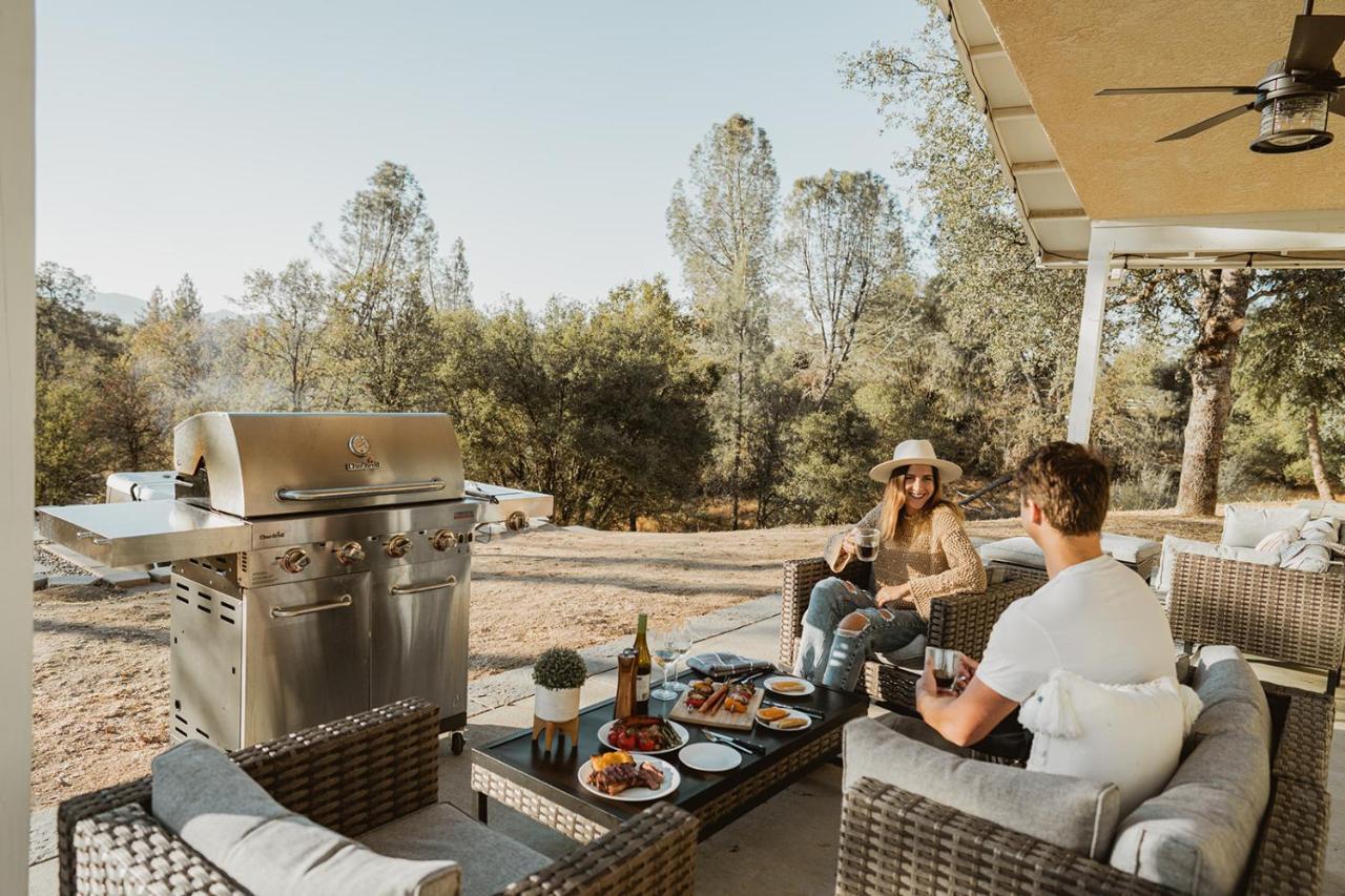 Glamour Mountain Getaway By Casa Oso With Views And Spa Oakhurst Buitenkant foto
